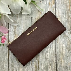 Michael Kors Jet Set Travel Large Saffiano Leather Quarter-Zip Wallet Bag Purse